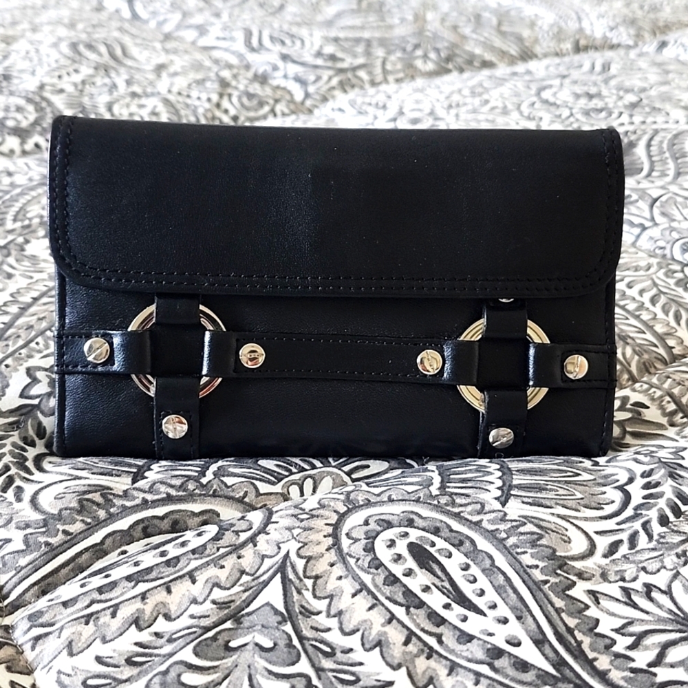 AJ Valenci Leather Crossbody Wallet w/Free Chain Strap